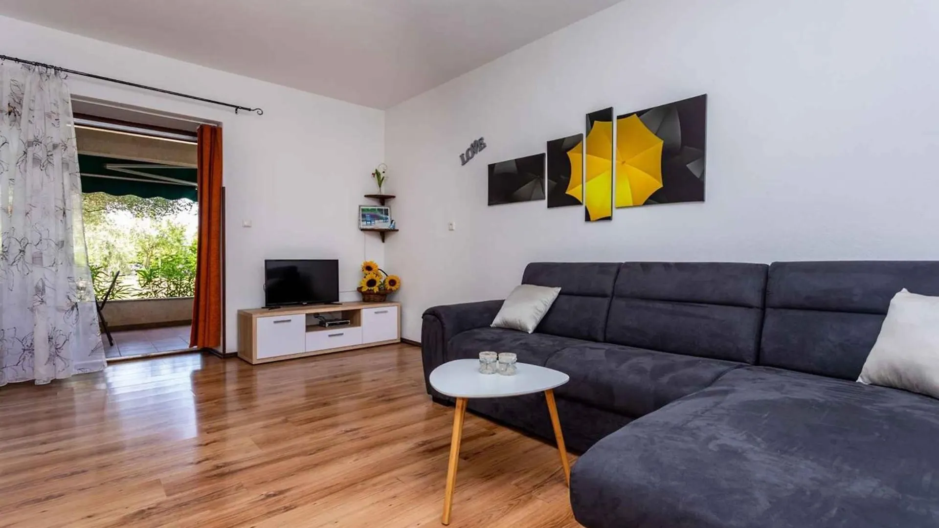Two-Bedroom Apartment Malinska Near Sea Croatia