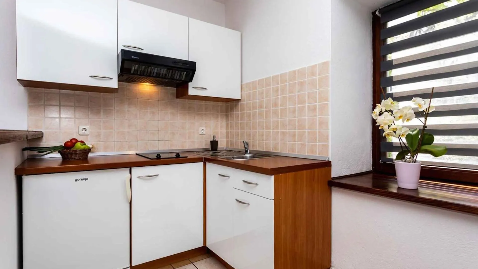 Two-Bedroom Apartment Malinska Near Sea