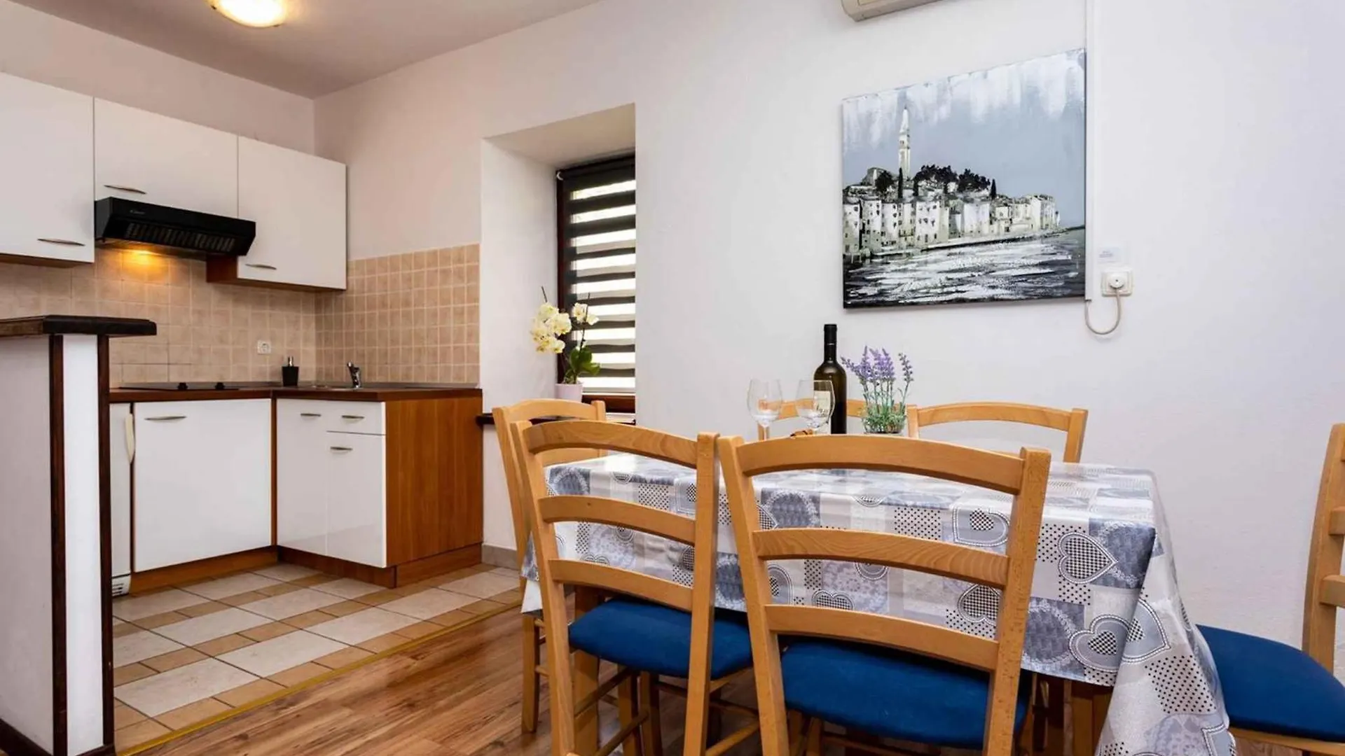 Two-Bedroom Apartment Malinska Near Sea